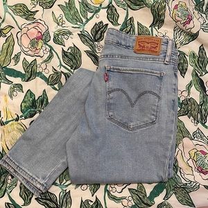 Levi’s Light Wash Jean
